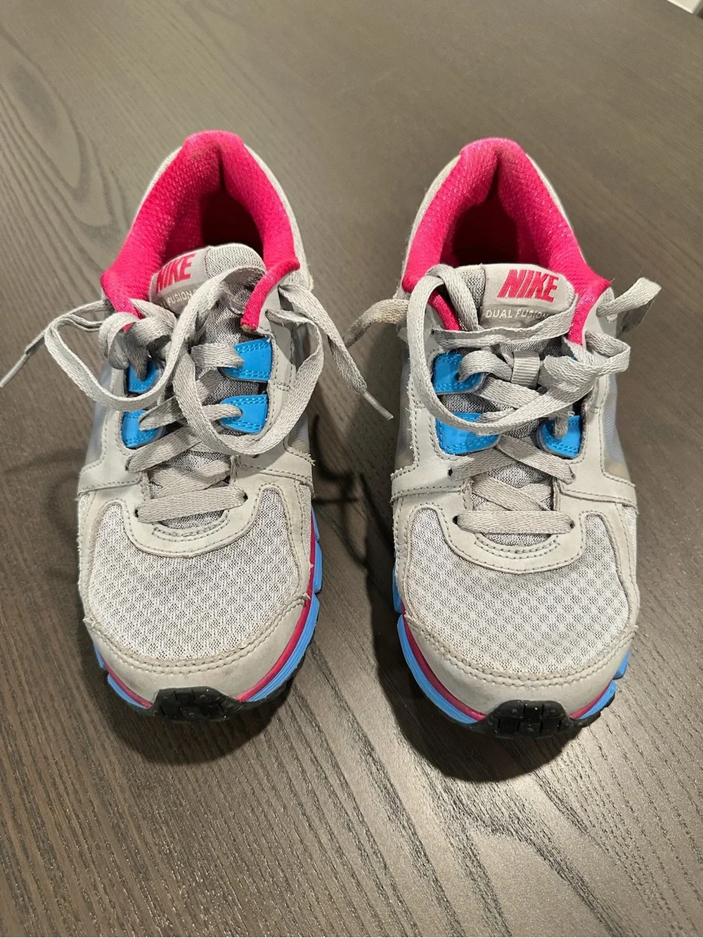 Nike Gray Sneakers with Pink Lining and Blue Accents